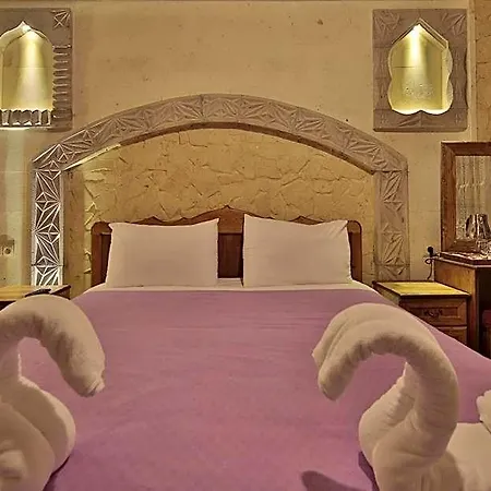 فندق Relic House 3*